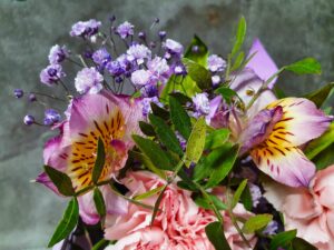 Bouquet d'Alstroemerias roses